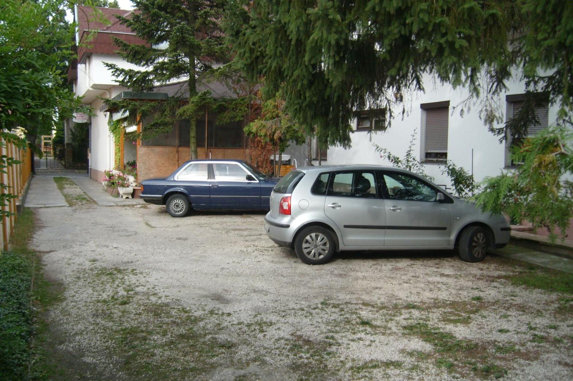 Pestujhely Panzio-Etterem — Photos 1